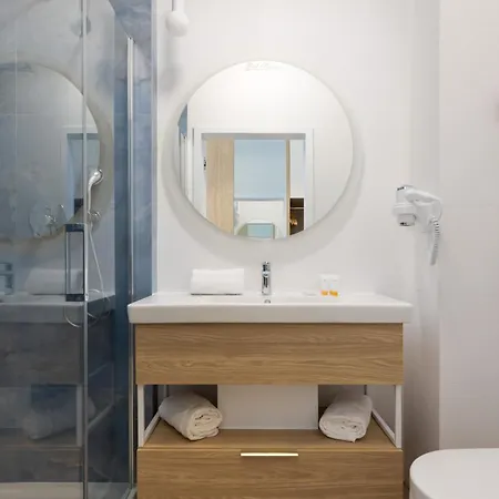 Lejlighed Bel Mare Modern With Balcony By Renters *