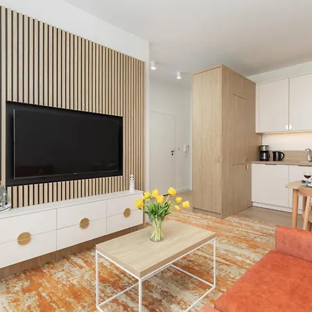 Bel Mare Modern With Balcony By Renters *